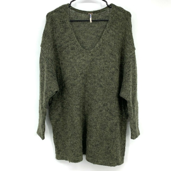 Free People Sweaters - Free People Sweater Women Small Green V Neck Pullover Oversized Knit Long Sleeve